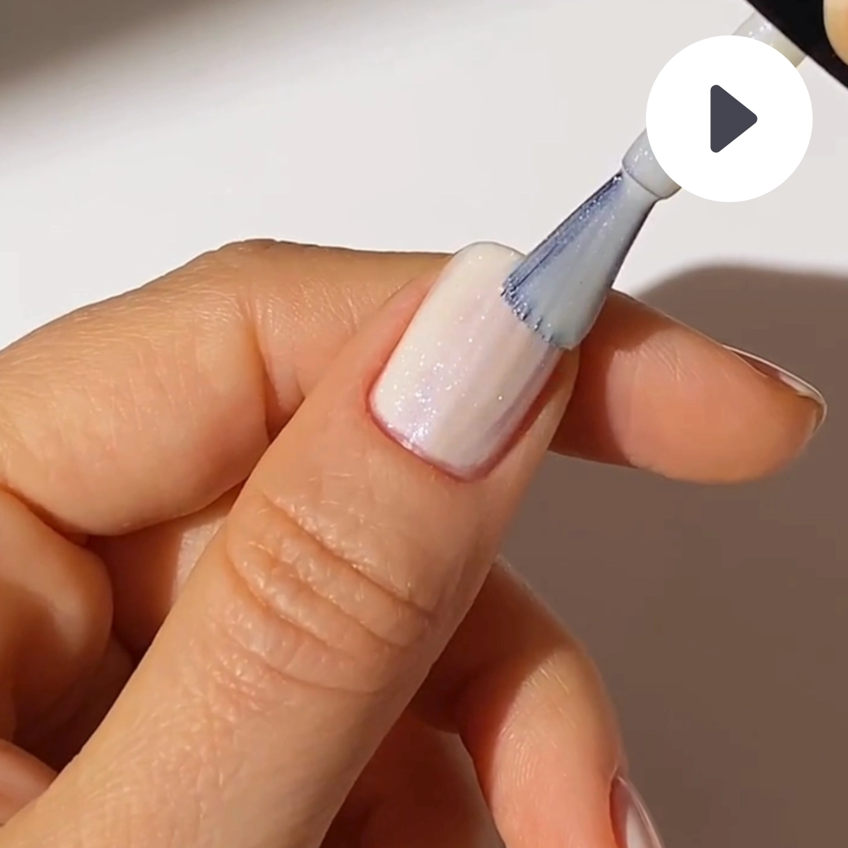 Video LONDONTOWN lakur Milk Bath lak na nehty